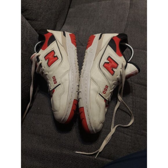 Athletic_Shoes